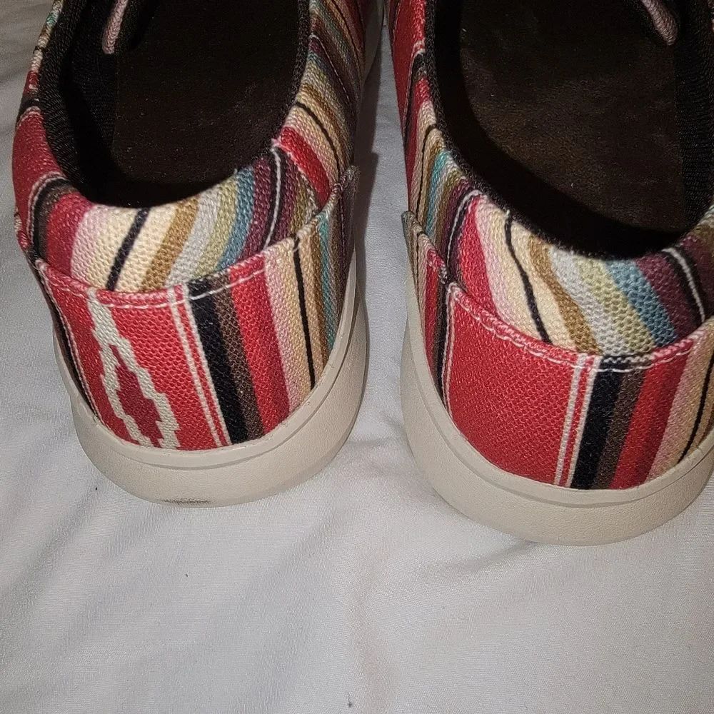 🆕️🤠Ariat: Women’s Hilo Pastel Serape Shoe, Sz 11 - Picture 8 of 11